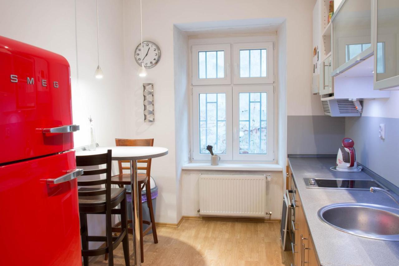 Apartment Ivanita Братислава Экстерьер фото